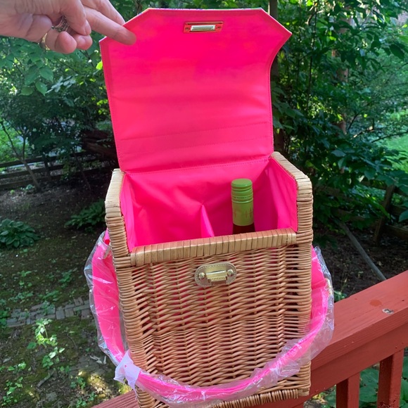 New/never used Lilly Pulitzer wicker and floral wine tote. - Picture 2 of 5